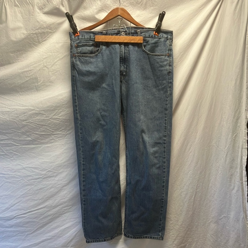 Levi’s Men's 505 Blue Jeans waist 38 inseam 32